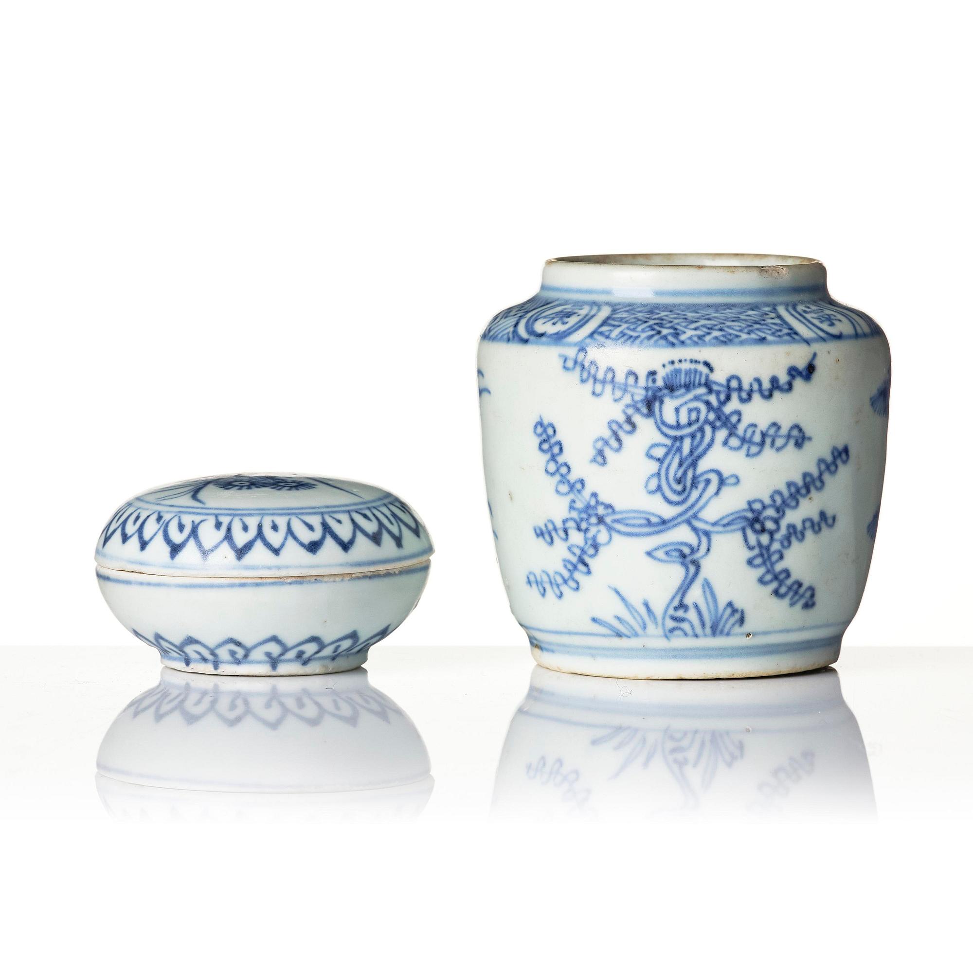 Kruka samt ask med lock, porslin. Mingdynastin, Wanli (1572-1620).