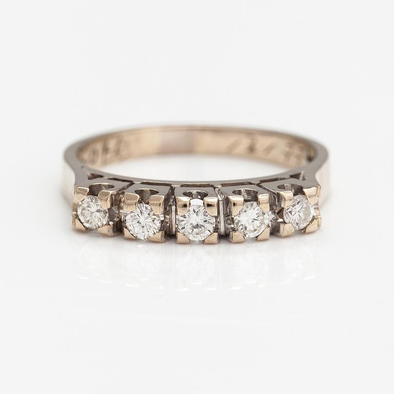 Ring, 18K guld, diamanter 0.34 ct tot enligt gravyr.