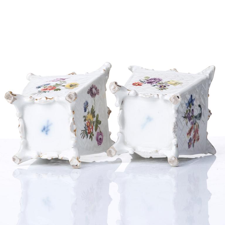 MINIATYRYTTERFODER, porslin. Meissen, 1700-talets mitt.