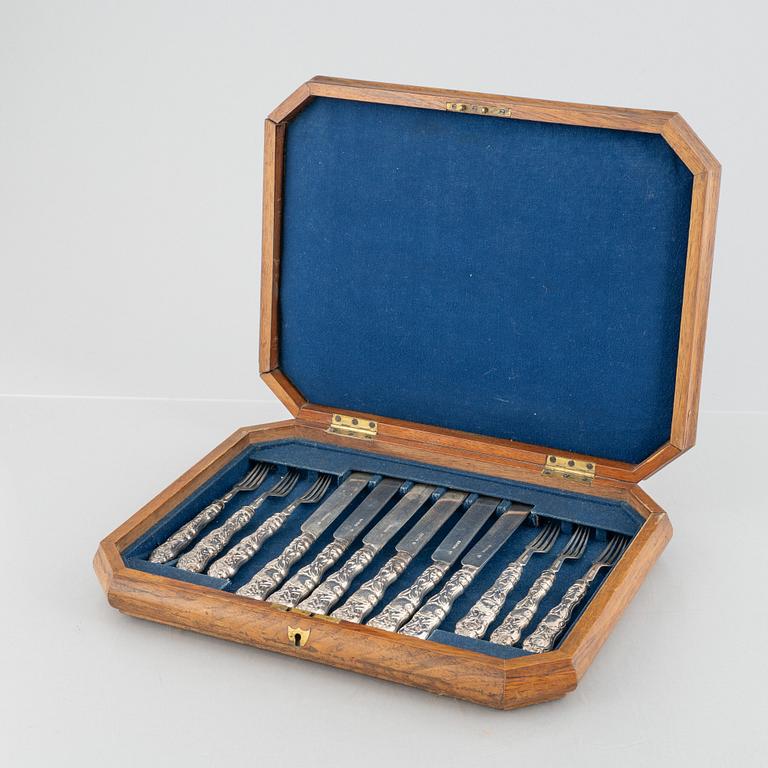 Bestick, 12 st, silver, London, England, 1858.