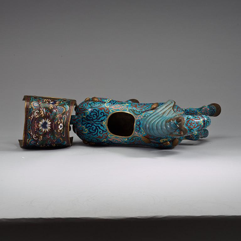 HÄSTAR, ett par, cloisonné. Troligen tidigt 1900-tal.