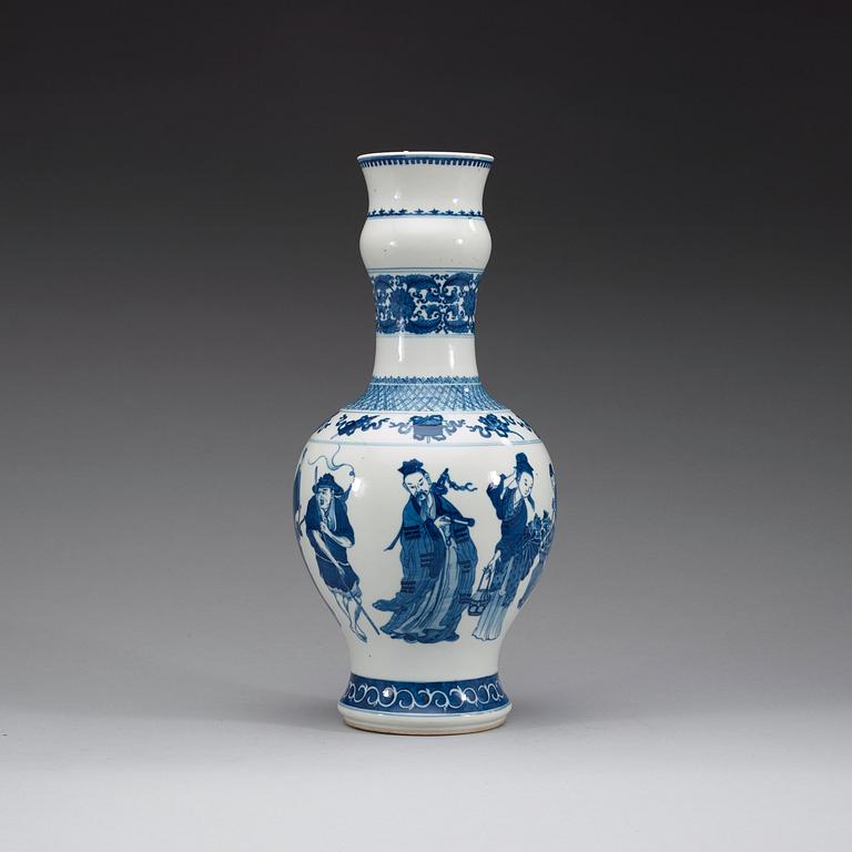 A blue and white figure scene vase, Qing dynasty, 19th century.
