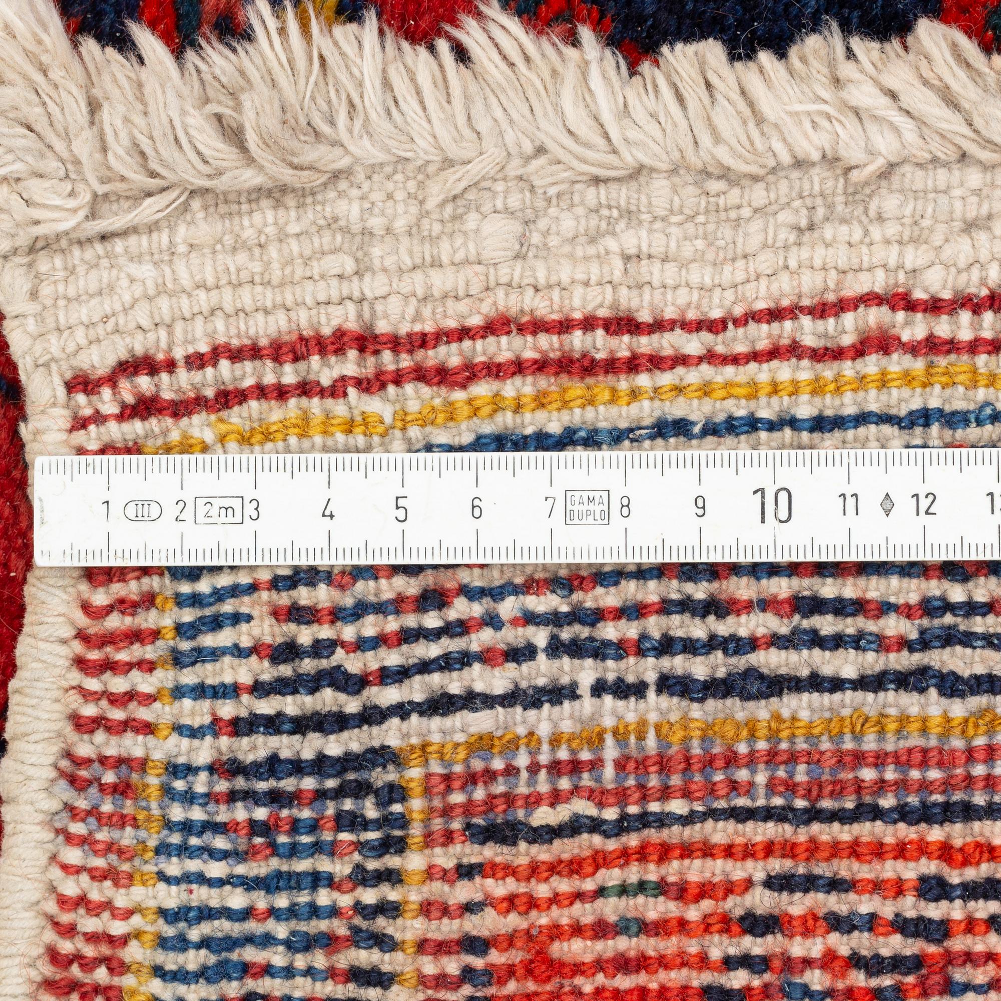 Matta, Västpersisk ,signerad, ca 233 x 130 cm.