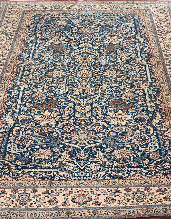 A CARPET, a semi-antique Esfahan/Nain, ca 250 x 169,5 cm (as well as the ends have 2 cm flat weave).