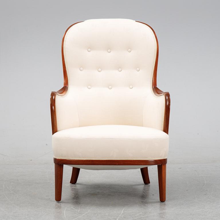 An 'Advokaten' lounge chair by Carl Malmsten, second half of the 20th Century.