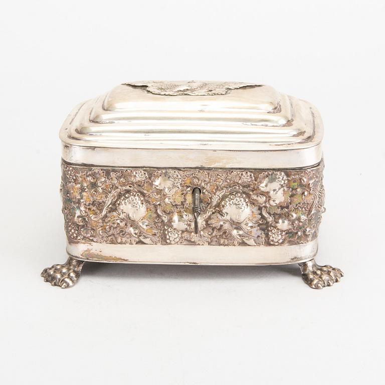 A 19/20th century silver baroque style suger box, weight ca 465 gr.