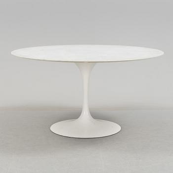 AN EERO SAARINEN "TULIP" TABLE, Knoll International.