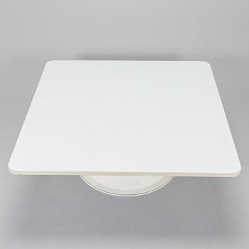 Yrjö Kukkapuro, soffbord "Saturnus", Haimi 1980.