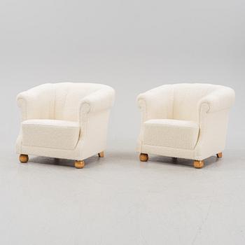 A pair of Swedish Modern lounge chairs, 1940's/50's.