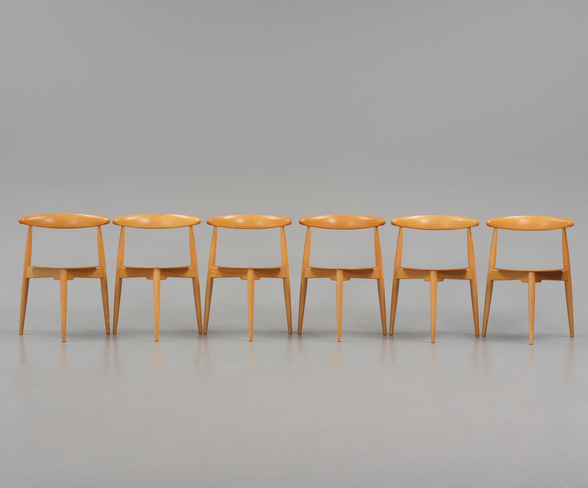 Hans J. Wegner, matgrupp, sju delar, "Hjerte-set", Fritz Hansen, Danmark, 1965.