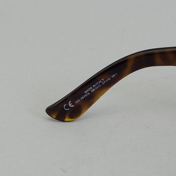 A pair of Gucci GG2970/S sunglasses with case.