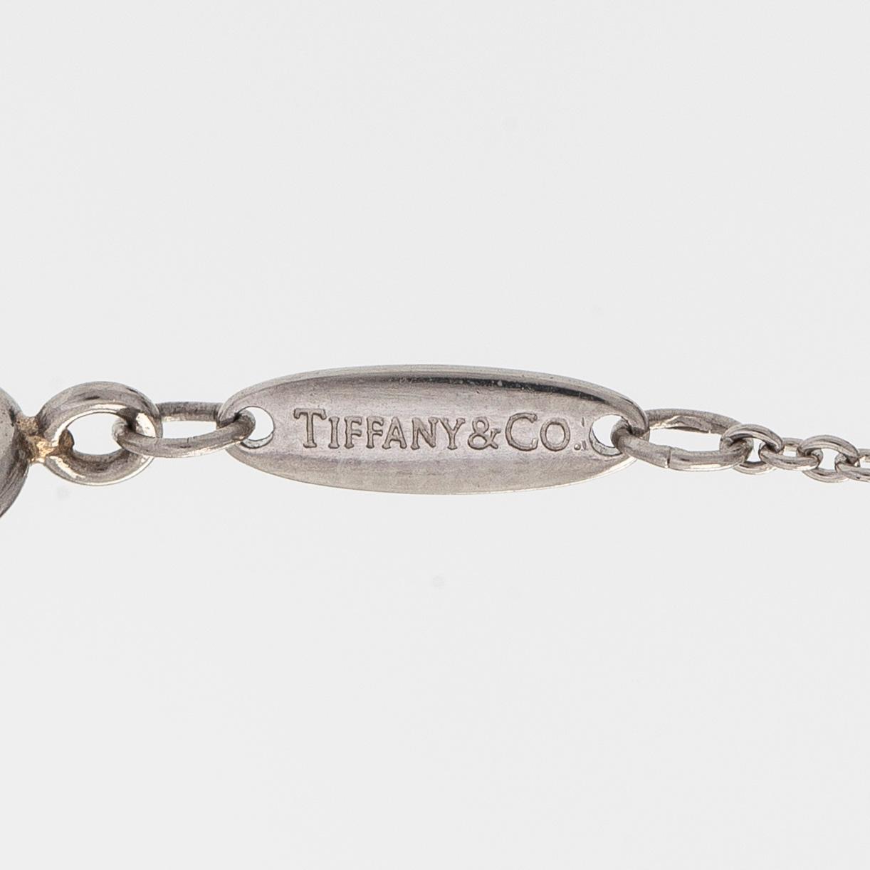 Tiffany & Co, Elsa Peretti, kaulakoru "Bean" platinaa ja timantteja.