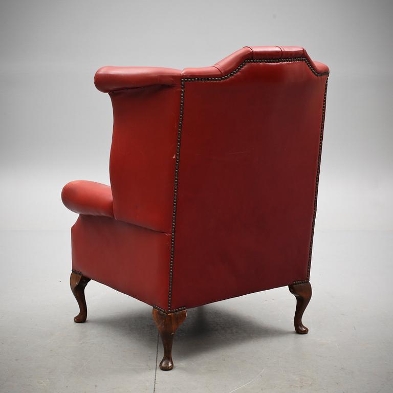 ÖRONLAPPSFÅTÖLJ, Queen Anne-modell. 1900-tal.