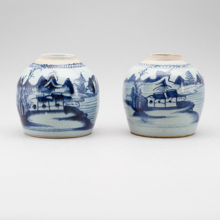BOJANER, 2 st, porslin, Kina, 1800-tal.