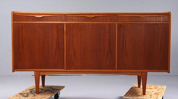 SIDEBOARD, 1900-talets mitt.