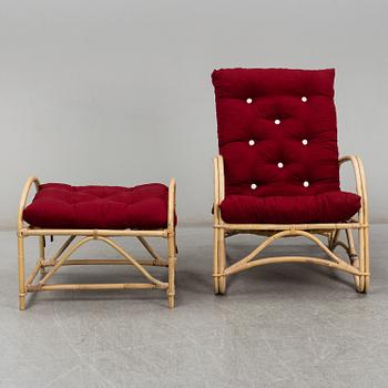 FÅTÖLJ MED FOTPALL, 1900-talets andra hälft.