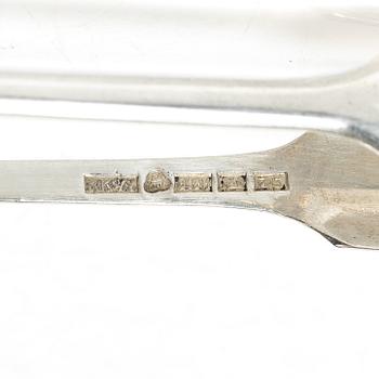 A sugar bowl with sugar tongs, silver, marks of Finlands Guldsmeds ab, Turku 1913 and Kuopios Guldsmed Ab, Oulu 1929.