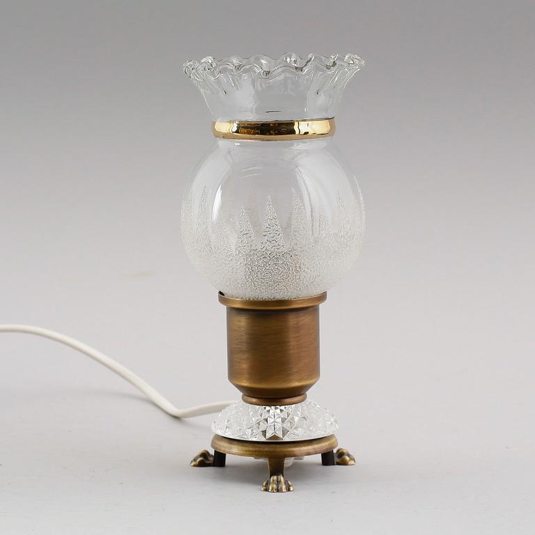 TAKLAMPA OCH BORDSLAMPA, Reijmyre, 1960-/70-tal. Diameter 43 cm.
