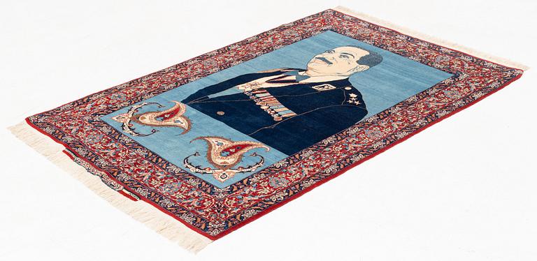 A pictoral Seirafian rug, signed (Hossein) Seirafian, ca 147 x 103 cm.