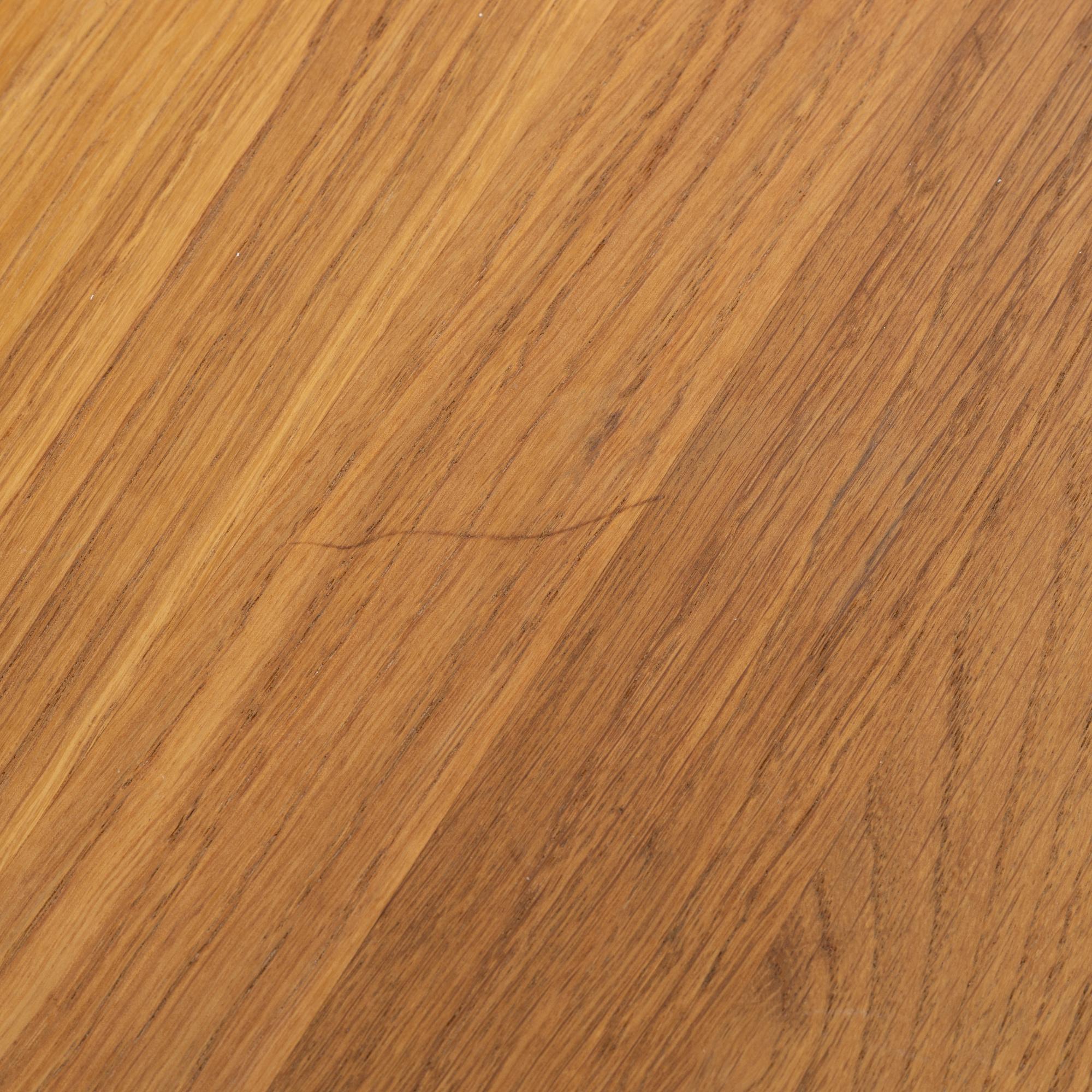 Jonas Lindvall, matbord, "Miss Tailor", Stolab. 2021.