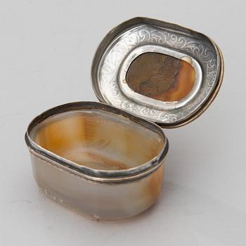 DOSA, silver och agat, troligtvis London ca 1830.