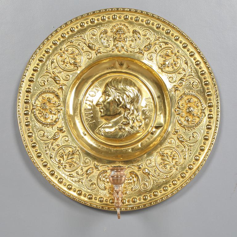 LJUSPLÅTAR, ett par + 1 st, mässingsplåt, omkring år 1900.