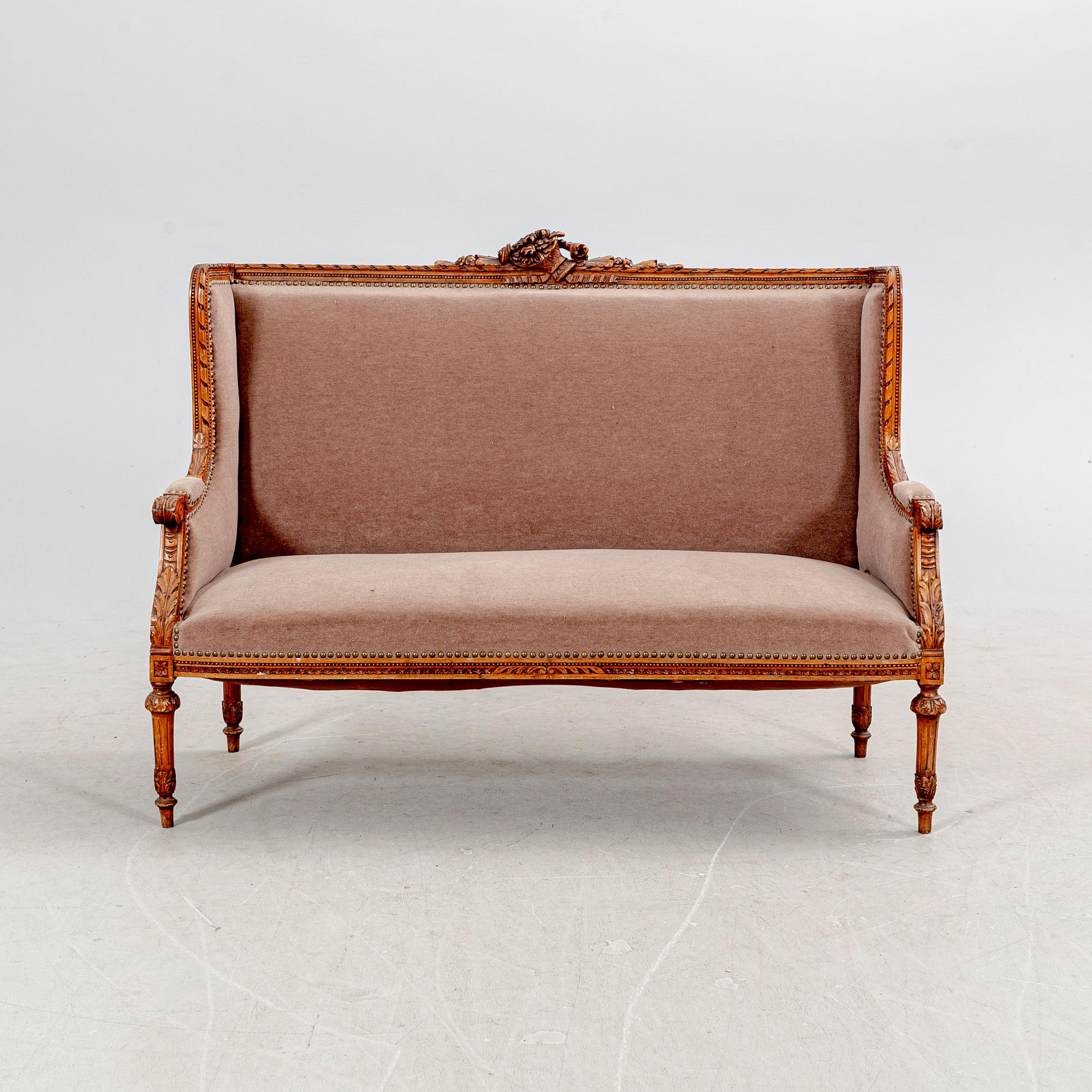 Soffa, Louis XVI-stil,  1900-talets första hälft.
