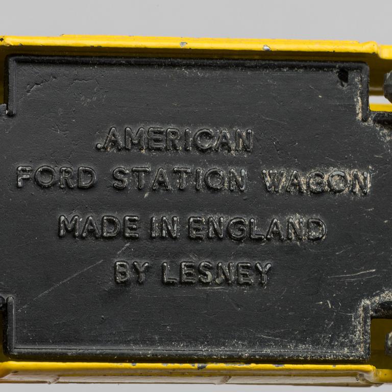 LESNEY MATCHBOX SERIES, 2 st, bland annat Ford Station wagon RW 31A-1.