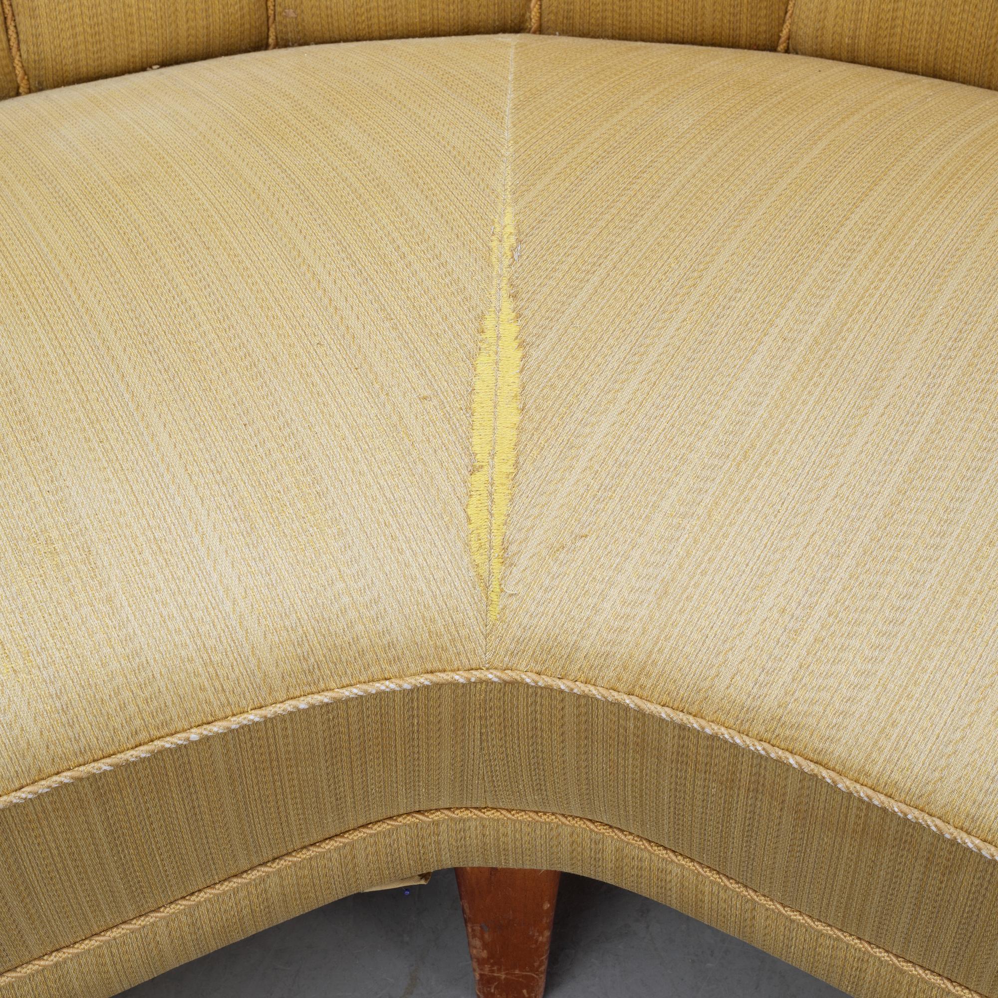 A 1930/40's sofa.
