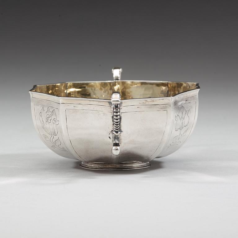 A Swedish 17th century parcel-gilt bowl, mark of Jöran Heieronymi Bernegau, Norrköping (-1648-1679).