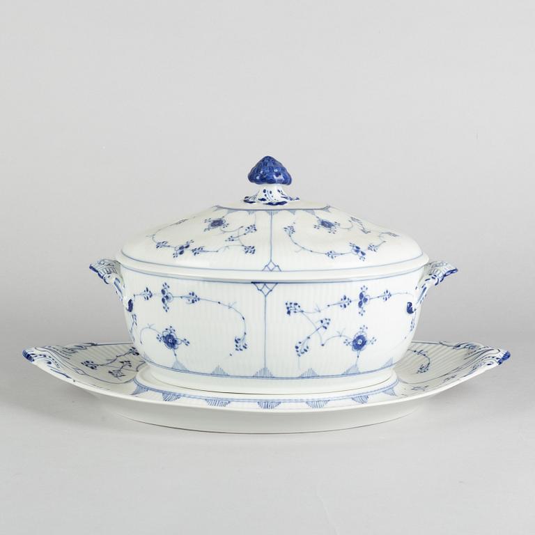 A 'Blue Fluted Plain' porcelain tureen with cover and stand, Royal Copenhagen, model 214 and 217, 1898-1923.