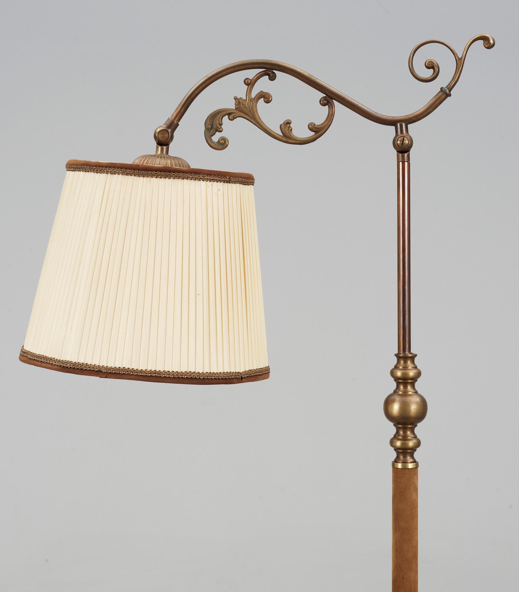 GOLVLAMPA, 1900-talets mitt.