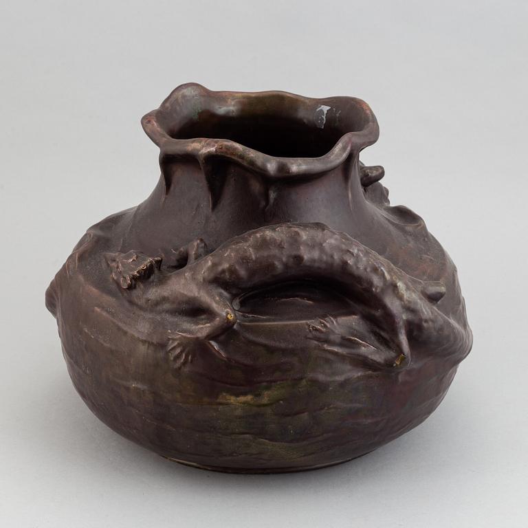Höganäs, an Art Nouveau glazed ceramic vase, early 20th century. Decor with  lizards.