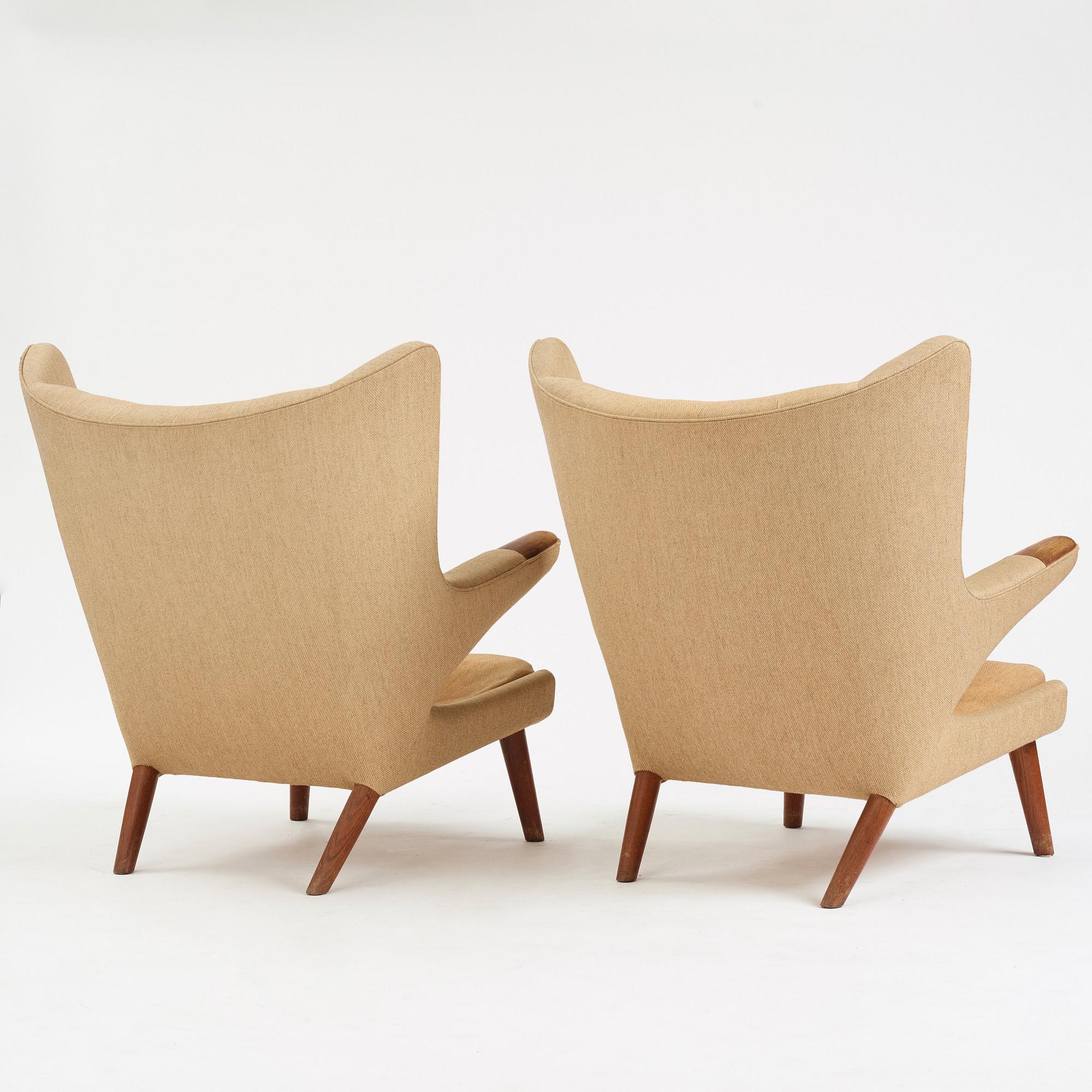 Hans J. Wegner, fåtöljer, ett par, "Bamse /Papa Bear", AP-stolen, Danmark, 1950-60-tal.