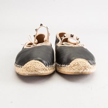 A Pair of Valentino shoes, size 40.