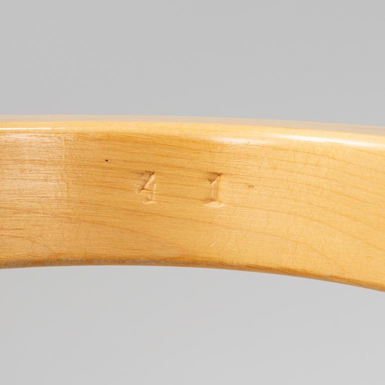 Alvar Aalto, a pair of modell 45 armchairs, Artek, Finland.