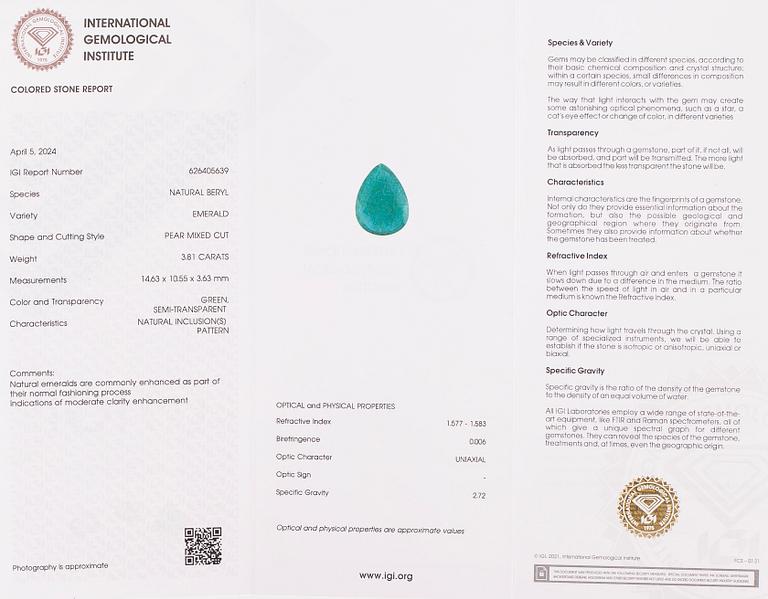 Ring in 18K gold, with a pear-cut emerald and diamonds. With IGI certificate.