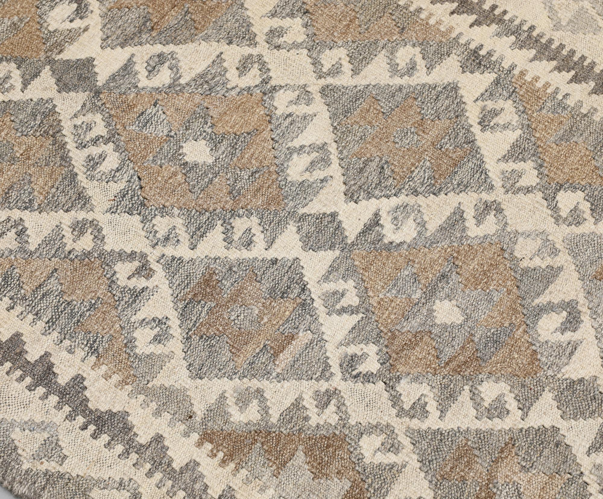 Gallery rug, Kelim, 391 x 81 cm.