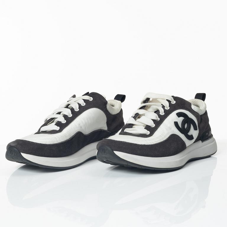 Chanel, sneakers, size 38.
