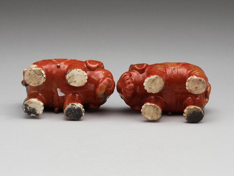 A matched pair of elephant candle holders, Qing dynasty.