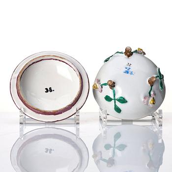 A Swedish Marieberg faience bowl with cover, period of Ehrenreich (1758-66).