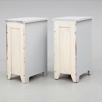 SÄNGBORD, ett par. 1900-talets början.