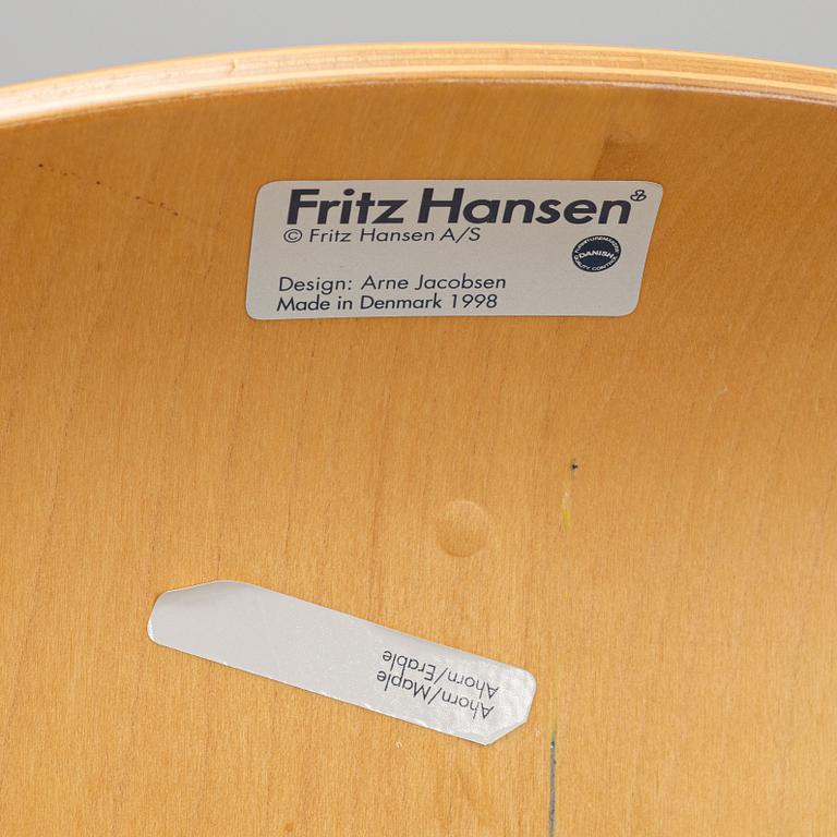 Arne Jacobsen, stolar, 4 st "Sjuan", Fritz Hansen, Danmark, 1998.