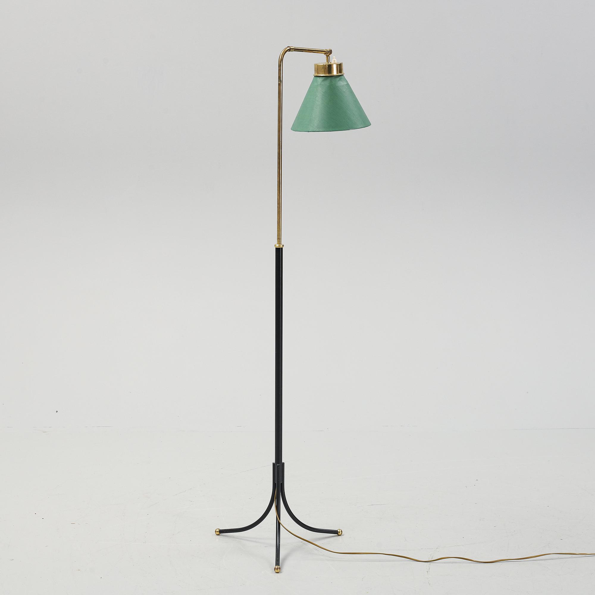 Josef Frank, golvlampa, modell 1842, Firma Svenskt Tenn, modellen formgiven 1932.