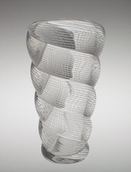 Gunnel Nyman, A VASE.