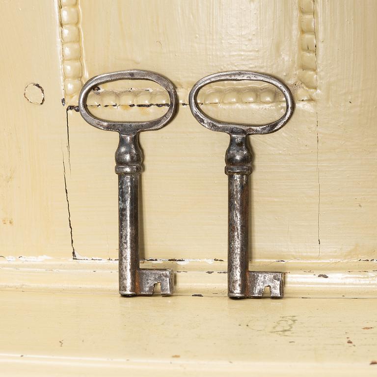 Corner cabinet, late Gustavian, circa 1800.