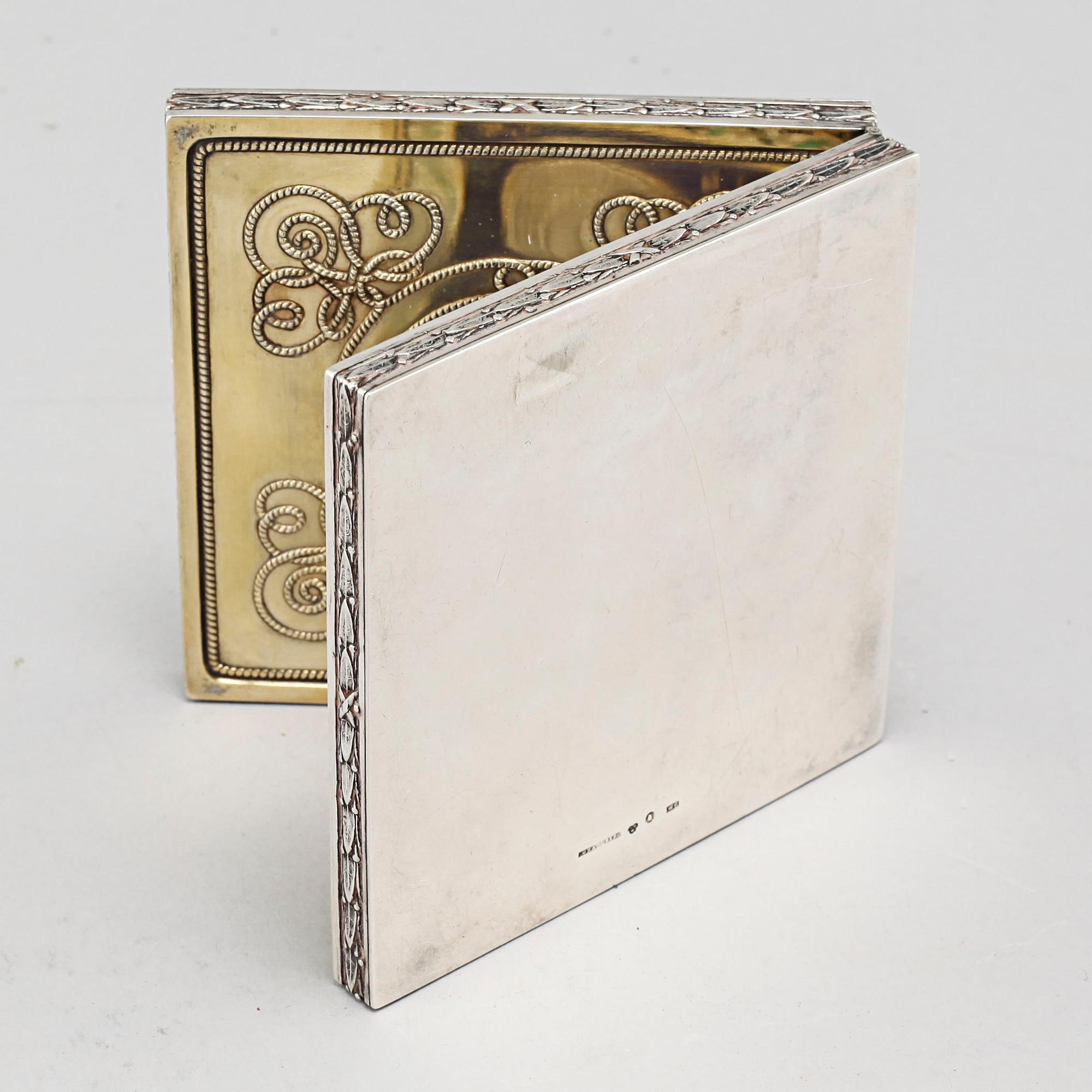 A silver medal and case, case from C G Hallberg in Stockholm 1899.