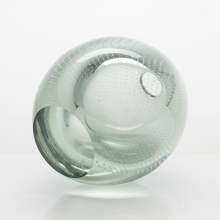 Gunnel Nyman, maljakko,  happokynäsigneeraus G. Nyman, Nuutajärvi Notsjö 1953.