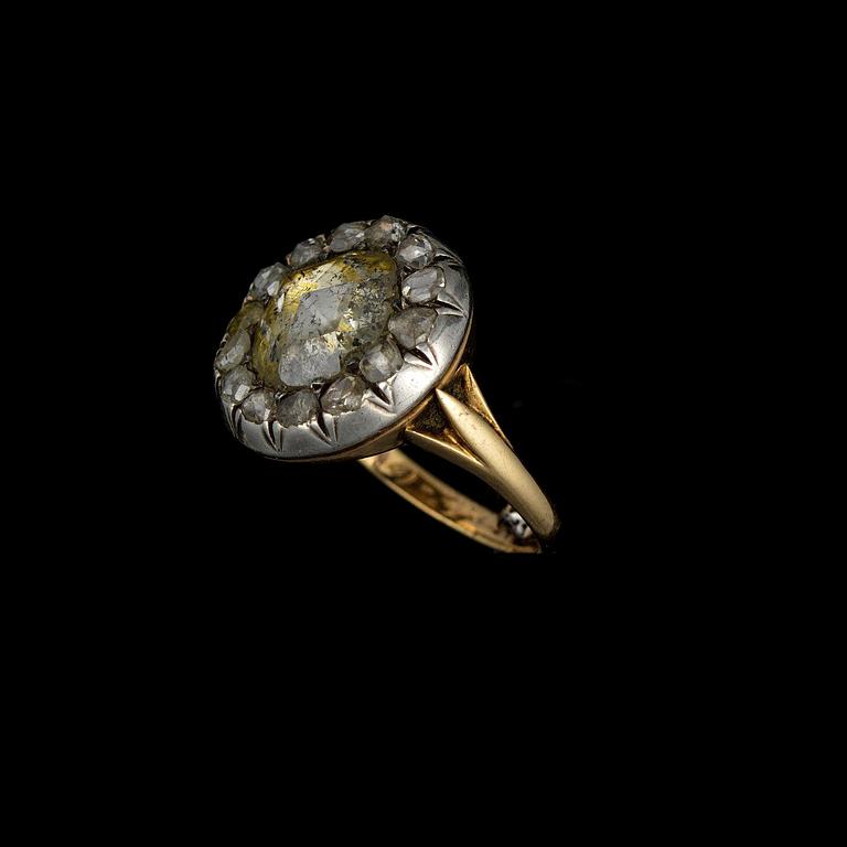 SORMUS, 18K kultaa ja hopeaa, ruusuhiottuja timantteja. Kruunu 17-/1800-luku. Runko Tillander 1930-luku. Paino n. 4,7 g.