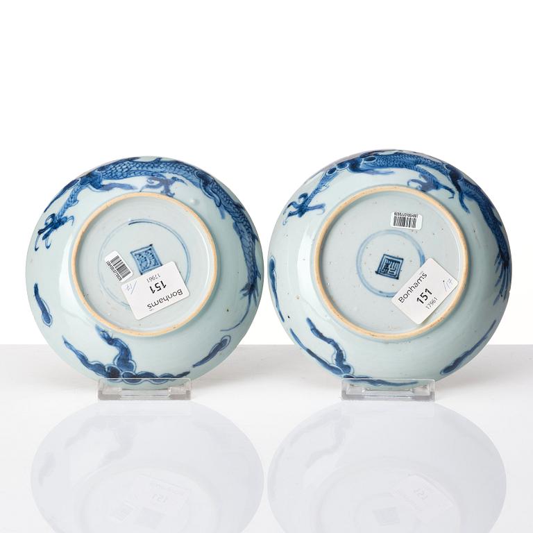 A pair of blue and white dishes, Qing dynasty, 18th Century.